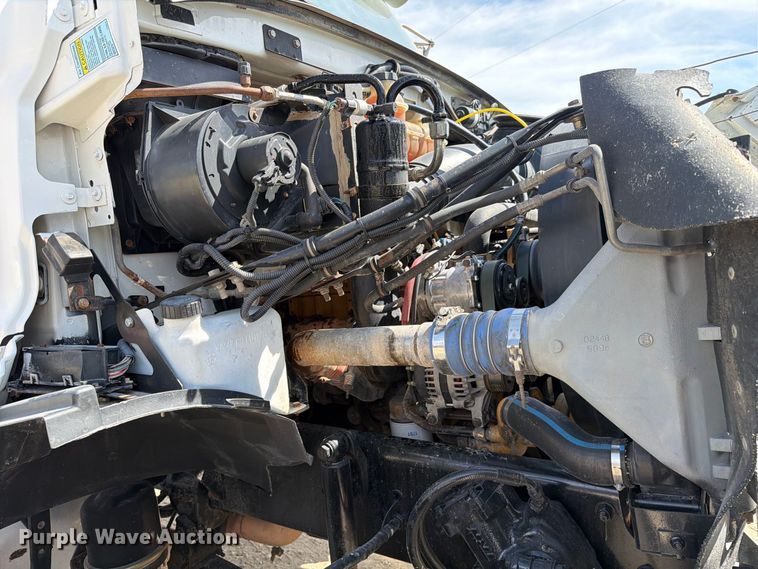 image for item FN3518 2005 Sterling L7500 Series fuel / lube truck