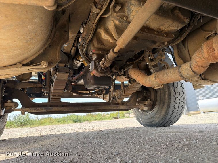 image for item FN3518 2005 Sterling L7500 Series fuel / lube truck