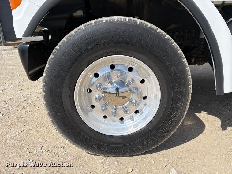 image for item FN3518 2005 Sterling L7500 Series fuel / lube truck