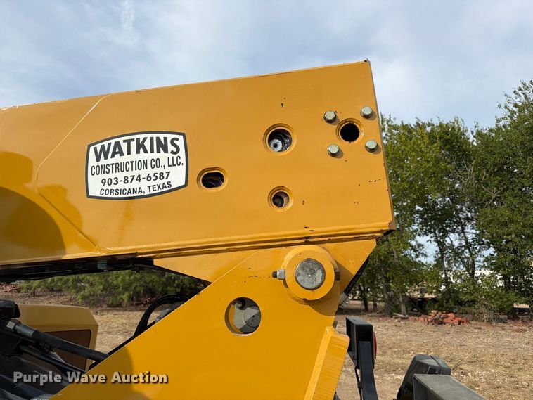 image for item FN3520 2014 Caterpillar TL943C telehandler