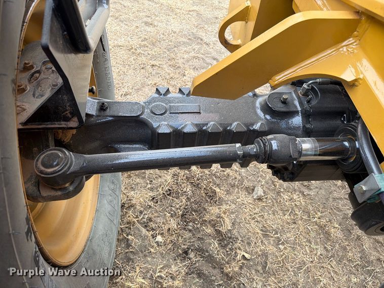 image for item FN3520 2014 Caterpillar TL943C telehandler