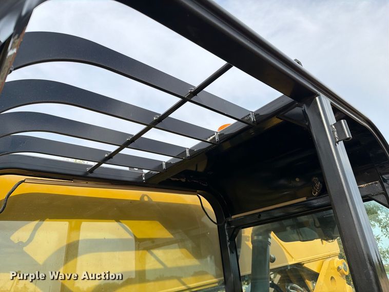image for item FN3520 2014 Caterpillar TL943C telehandler