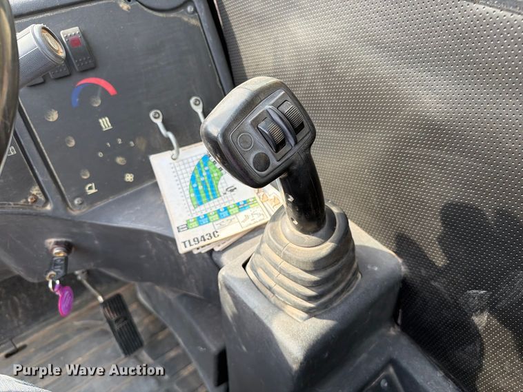 image for item FN3520 2014 Caterpillar TL943C telehandler