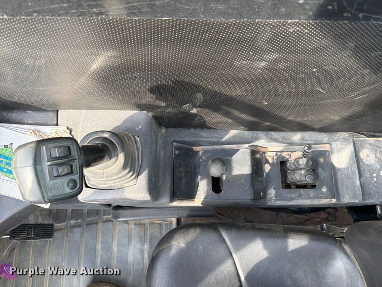 image for item FN3520 2014 Caterpillar TL943C telehandler
