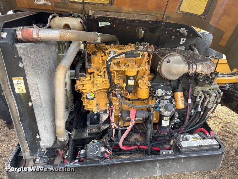 image for item FN3520 2014 Caterpillar TL943C telehandler