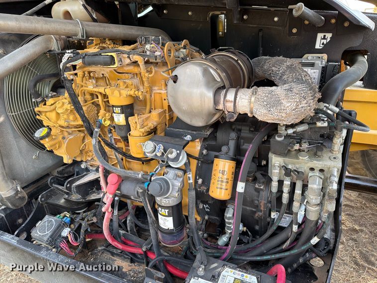 image for item FN3520 2014 Caterpillar TL943C telehandler