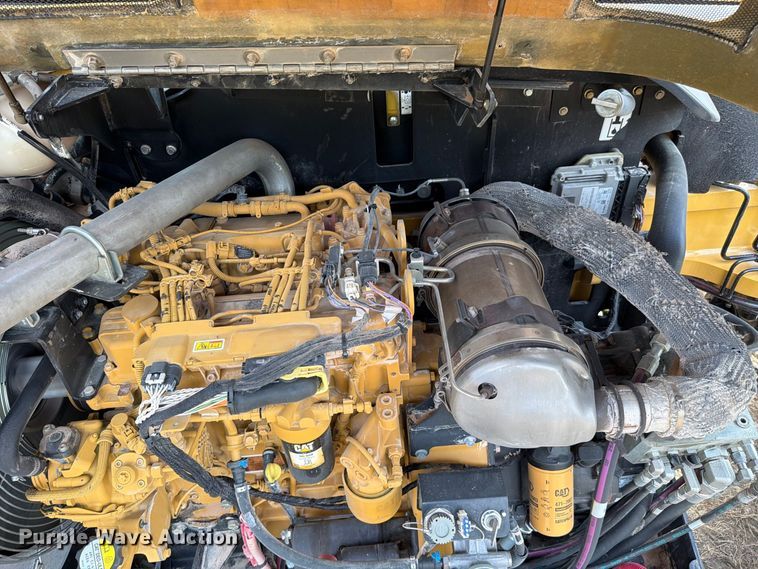 image for item FN3520 2014 Caterpillar TL943C telehandler