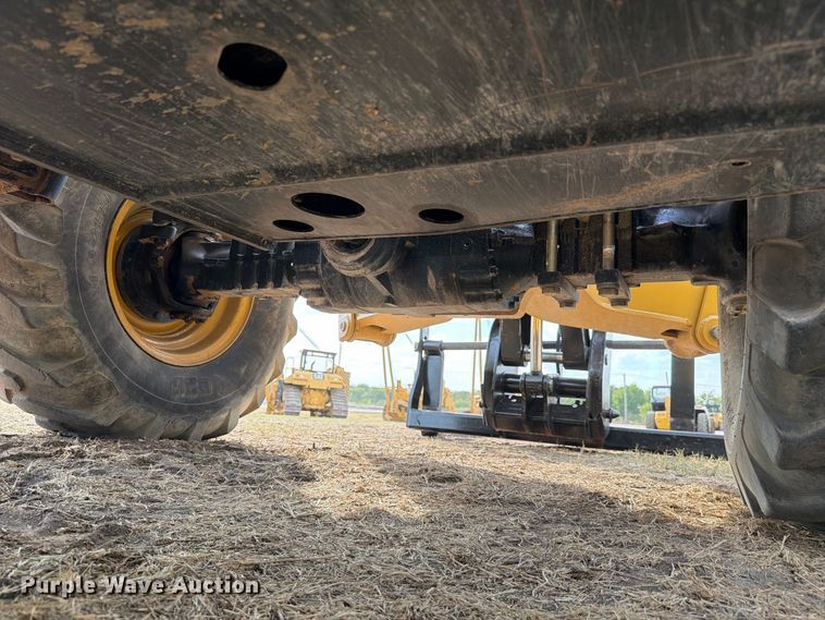 image for item FN3520 2014 Caterpillar TL943C telehandler