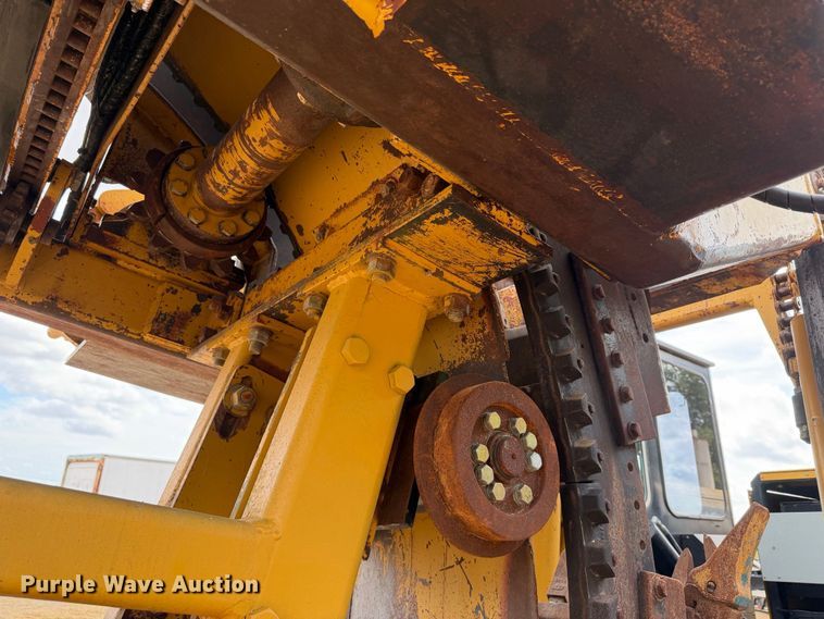 image for item FN3522 2013 Wolfe Man 8000 bucket wheel trencher