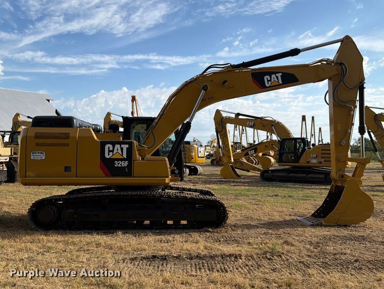 image for item FN3523 2019 Caterpillar 326F L excavator