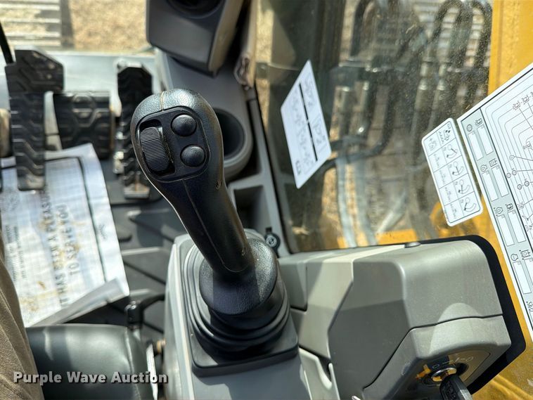 image for item FN3523 2019 Caterpillar 326F L excavator