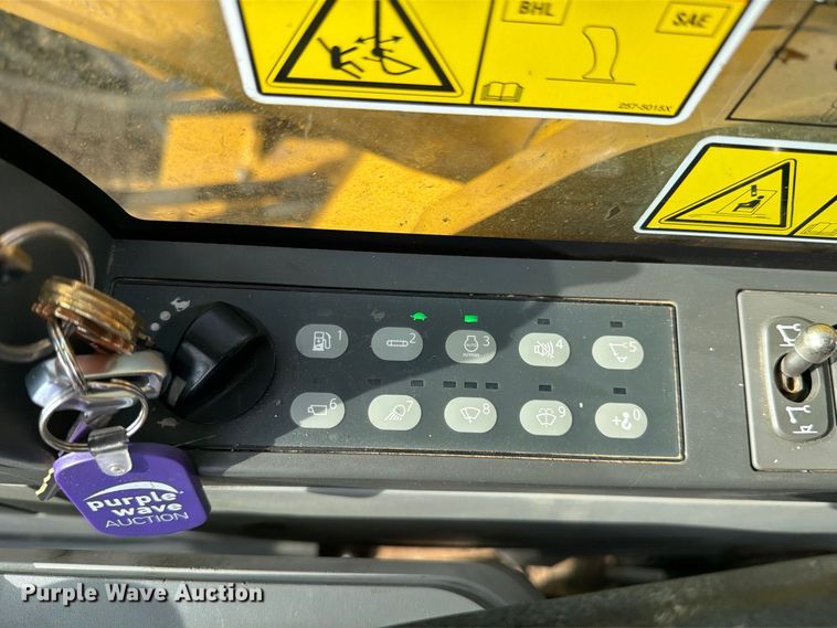 image for item FN3523 2019 Caterpillar 326F L excavator