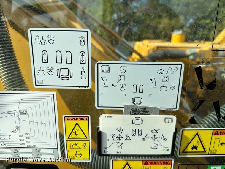 image for item FN3523 2019 Caterpillar 326F L excavator
