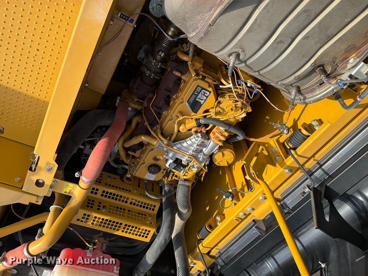 image for item FN3523 2019 Caterpillar 326F L excavator