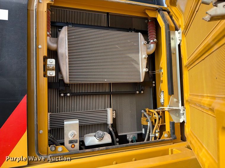 image for item FN3523 2019 Caterpillar 326F L excavator