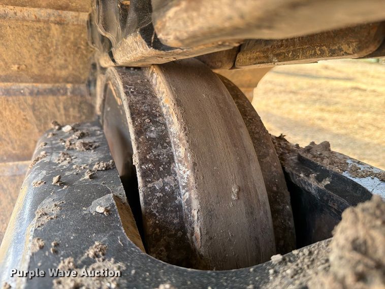 image for item FN3523 2019 Caterpillar 326F L excavator