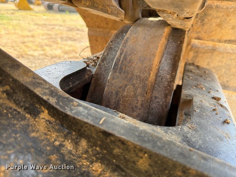 image for item FN3523 2019 Caterpillar 326F L excavator