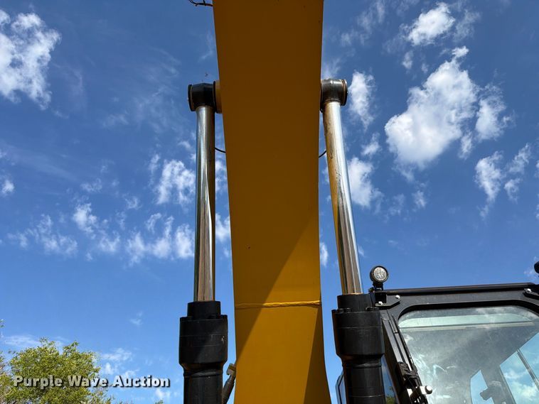 image for item FN3524 2019 Caterpillar 326F L excavator