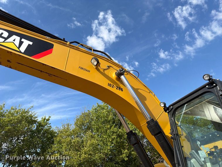 image for item FN3524 2019 Caterpillar 326F L excavator