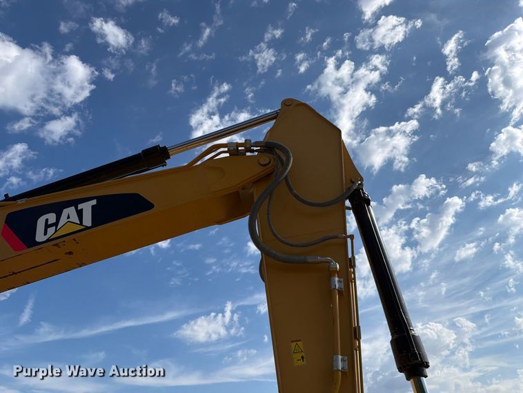 image for item FN3524 2019 Caterpillar 326F L excavator