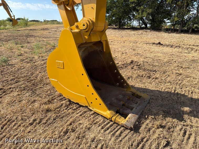 image for item FN3524 2019 Caterpillar 326F L excavator