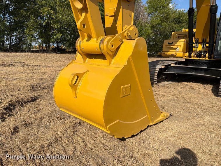 image for item FN3524 2019 Caterpillar 326F L excavator