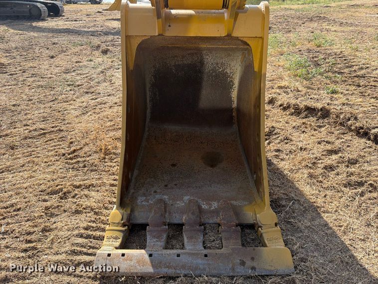 image for item FN3524 2019 Caterpillar 326F L excavator