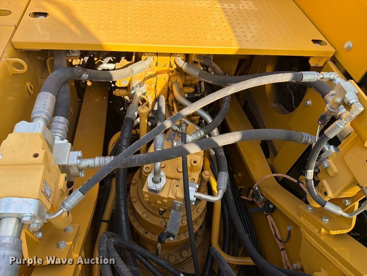 image for item FN3524 2019 Caterpillar 326F L excavator