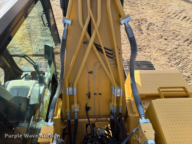 image for item FN3524 2019 Caterpillar 326F L excavator