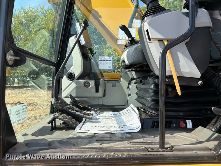 image for item FN3524 2019 Caterpillar 326F L excavator