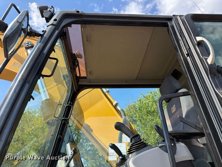 image for item FN3524 2019 Caterpillar 326F L excavator