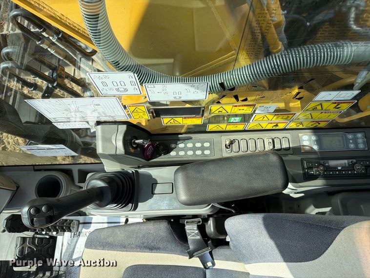image for item FN3524 2019 Caterpillar 326F L excavator