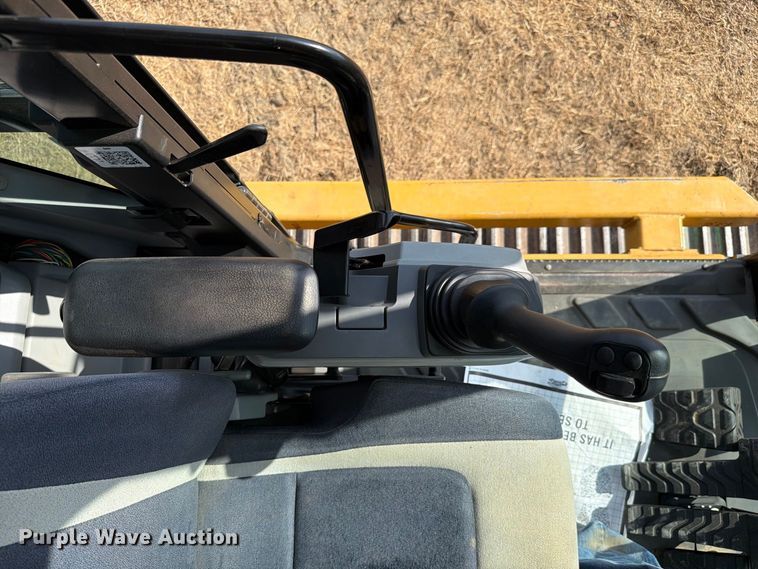 image for item FN3524 2019 Caterpillar 326F L excavator
