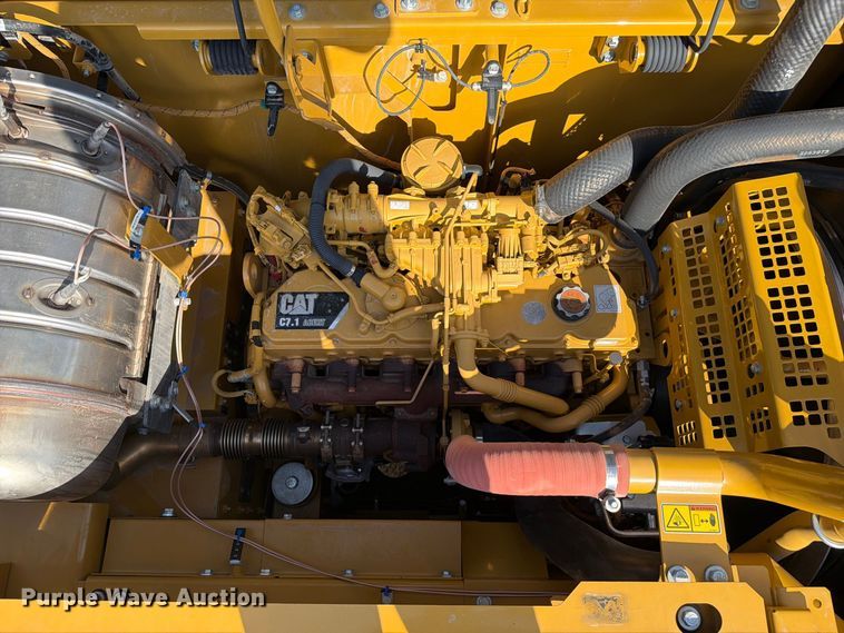 image for item FN3524 2019 Caterpillar 326F L excavator