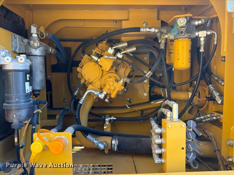image for item FN3524 2019 Caterpillar 326F L excavator