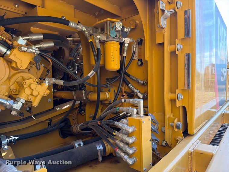 image for item FN3524 2019 Caterpillar 326F L excavator
