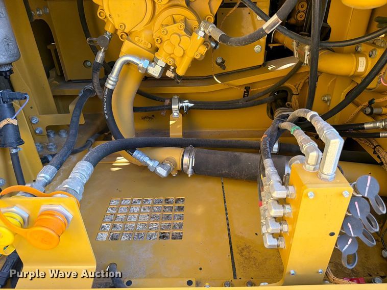 image for item FN3524 2019 Caterpillar 326F L excavator