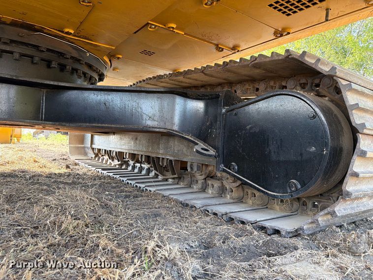 image for item FN3524 2019 Caterpillar 326F L excavator