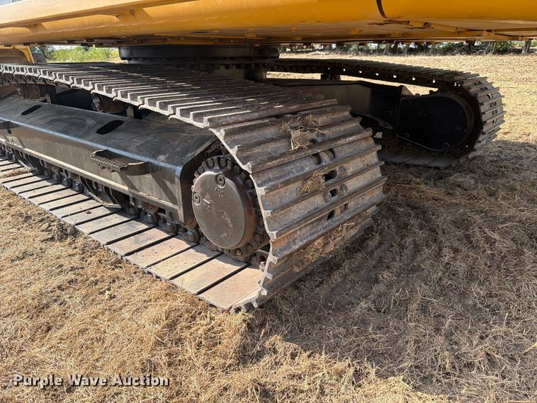 image for item FN3524 2019 Caterpillar 326F L excavator