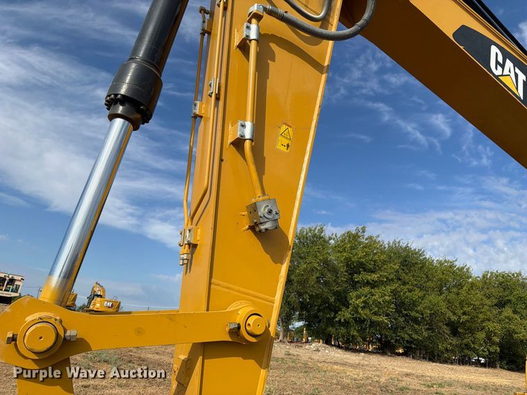 image for item FN3525 2019 Caterpillar 326F L excavator