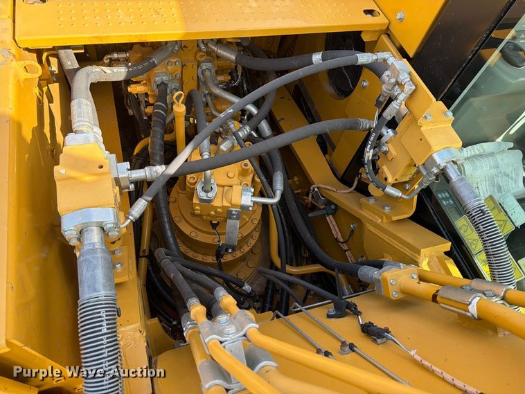 image for item FN3525 2019 Caterpillar 326F L excavator