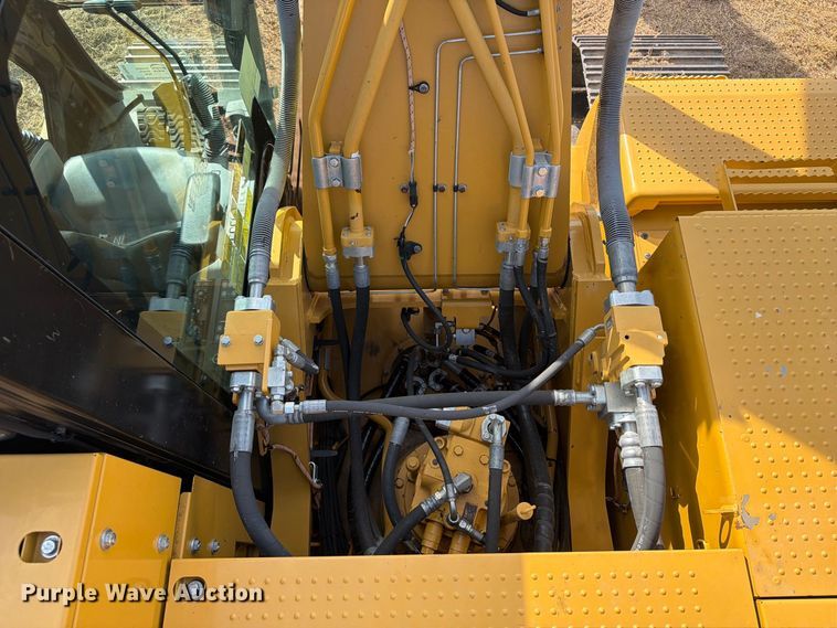 image for item FN3525 2019 Caterpillar 326F L excavator