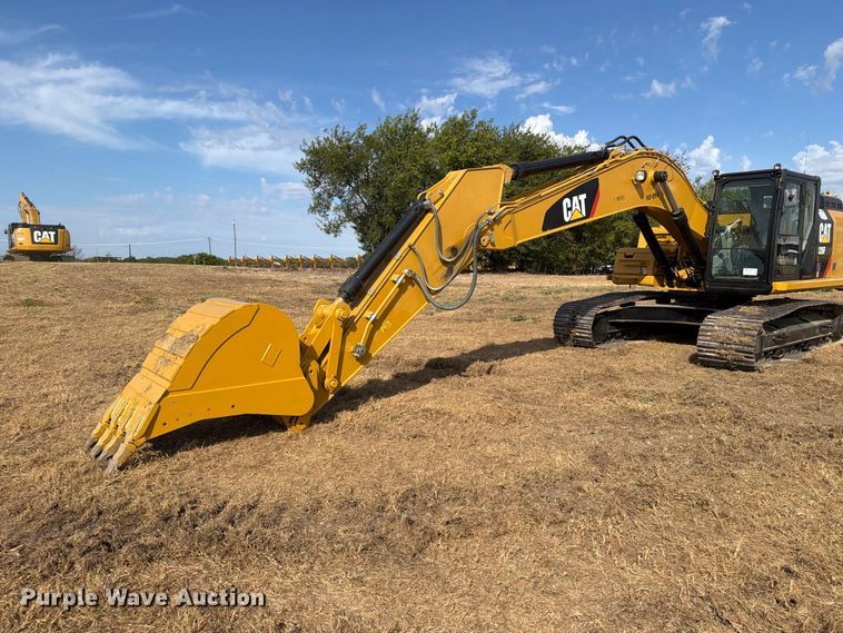 image for item FN3525 2019 Caterpillar 326F L excavator