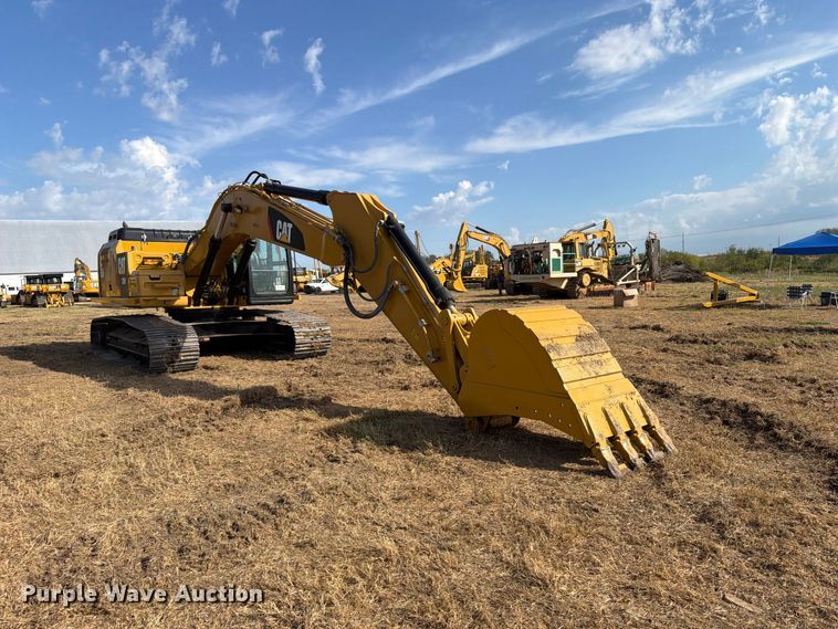 image for item FN3525 2019 Caterpillar 326F L excavator