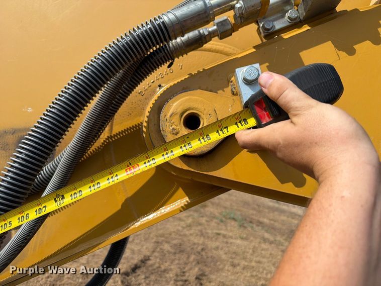 image for item FN3525 2019 Caterpillar 326F L excavator