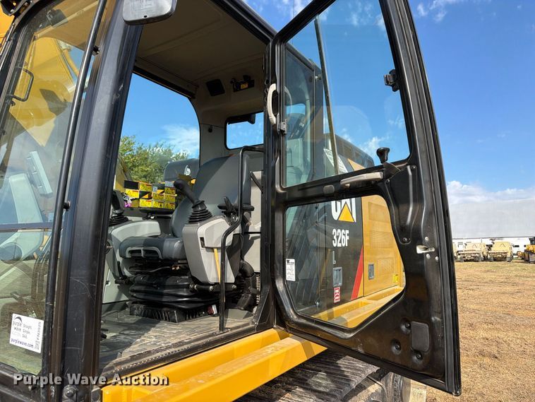 image for item FN3525 2019 Caterpillar 326F L excavator