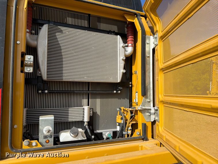 image for item FN3525 2019 Caterpillar 326F L excavator