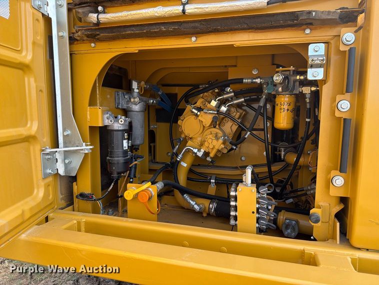 image for item FN3525 2019 Caterpillar 326F L excavator