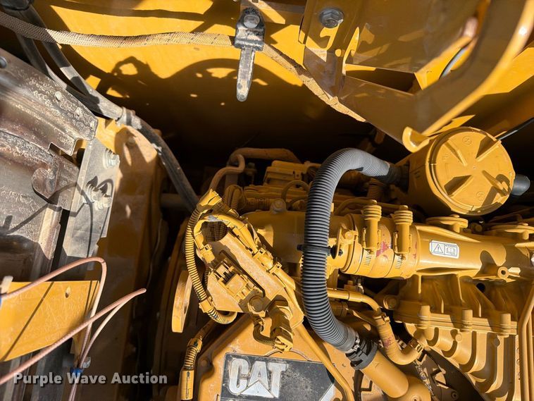 image for item FN3525 2019 Caterpillar 326F L excavator