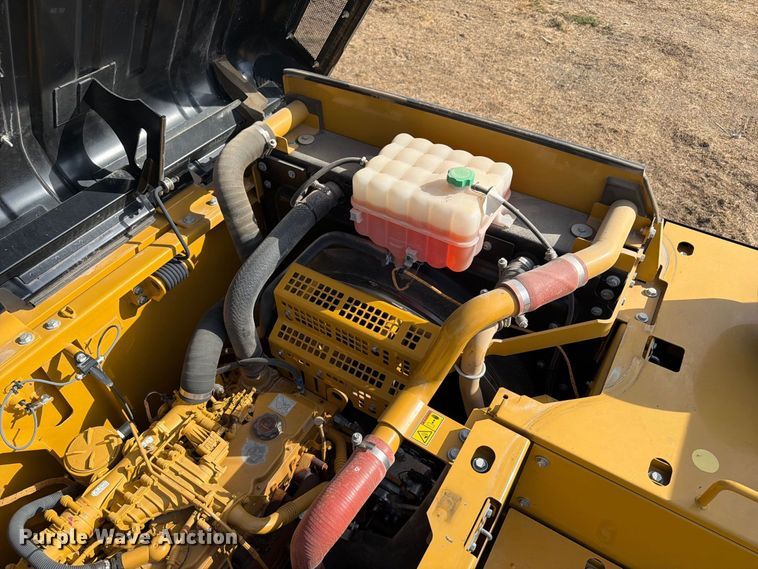 image for item FN3525 2019 Caterpillar 326F L excavator